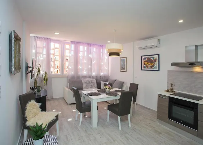 Apartament Lux Draga With Balkony