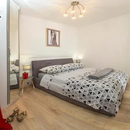 Apartman Lux Draga With Balkony *